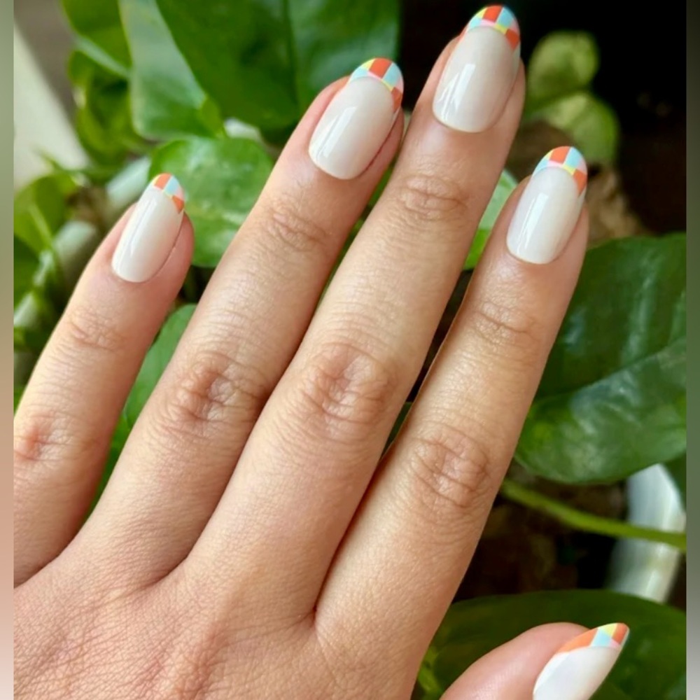 Olive & June Maximalist Instant Mani Press-On Nails - Parade‎ French